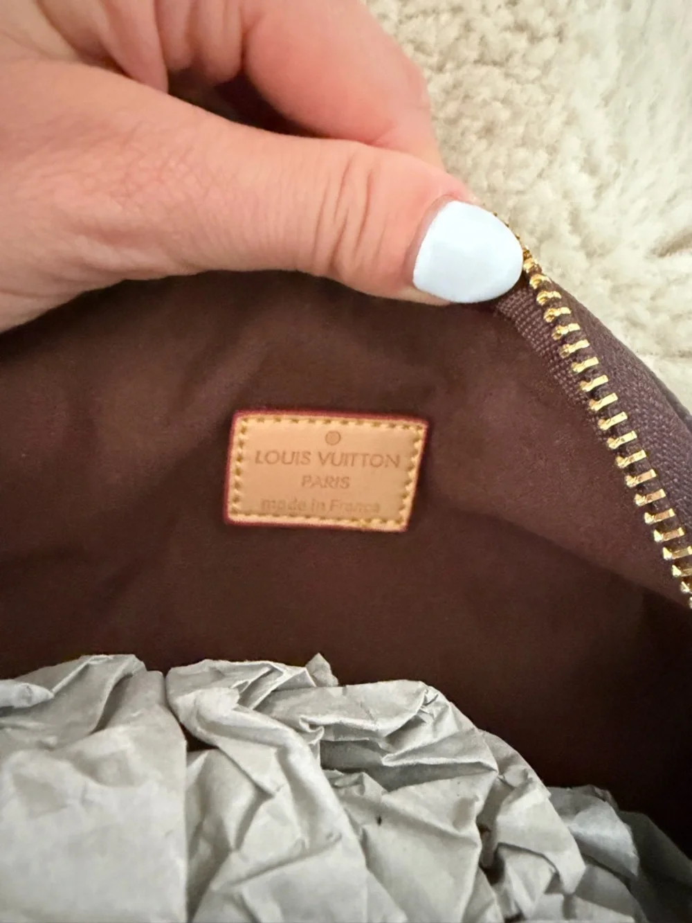 Compact Dark Brown Leather Crossbody Bag with Gold Hardware - Picture 7 of 8